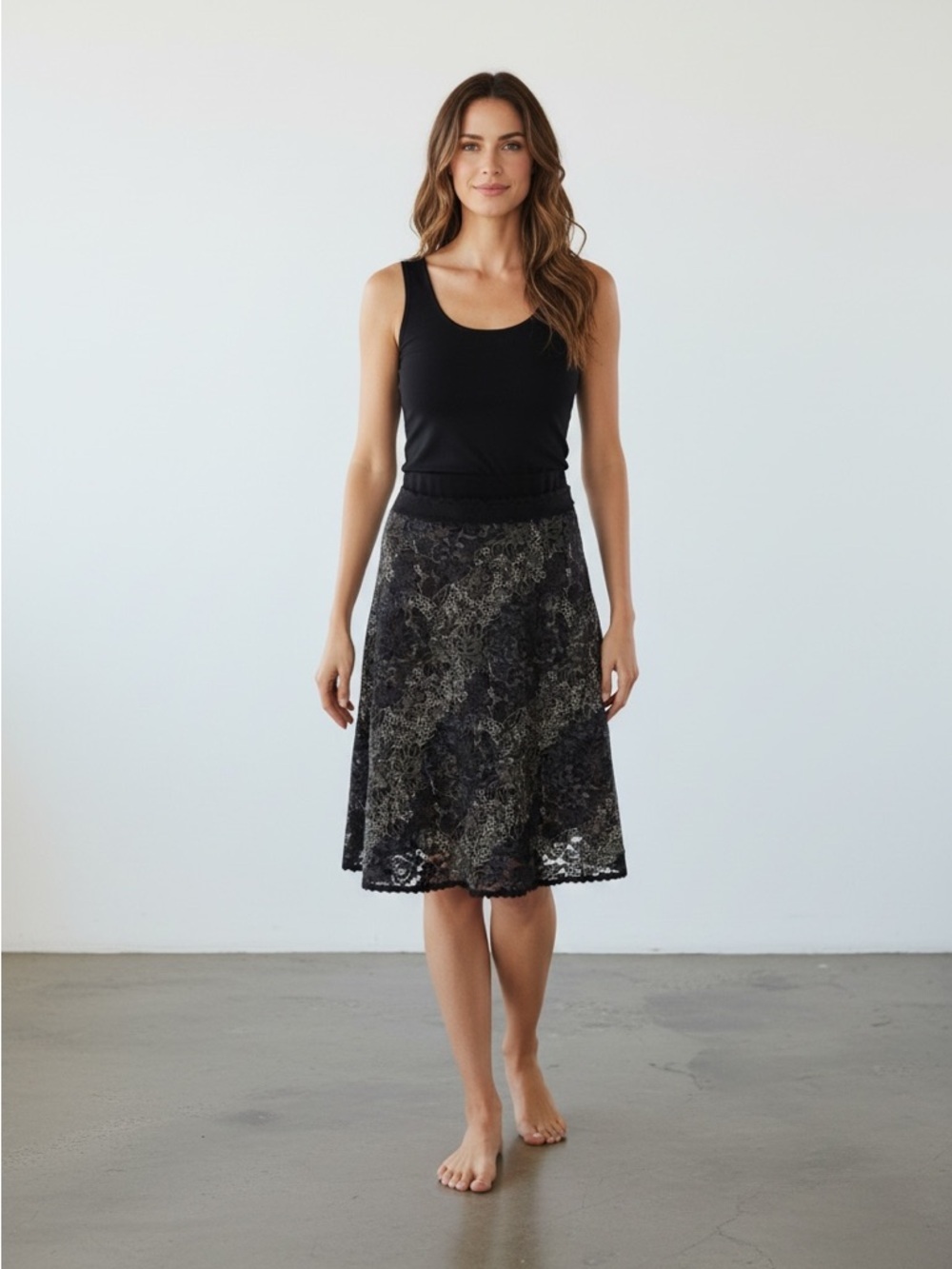 NEW CAbi #539 Floral Lace A-Line Skirt Size M Medium